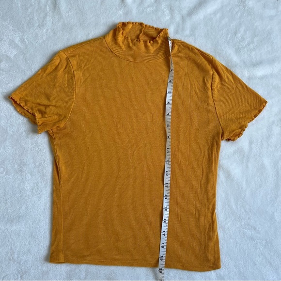 Garage T-Shirt Mock Neck - Picture 3 of 4